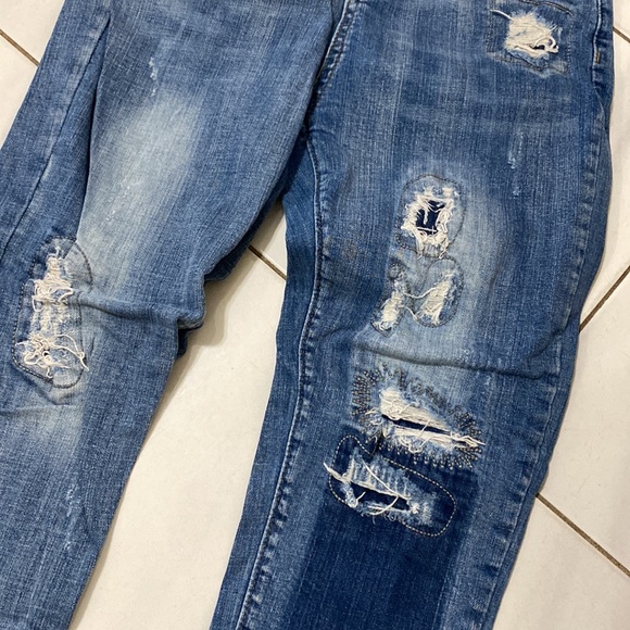 Jeans - Picture 2 of 3